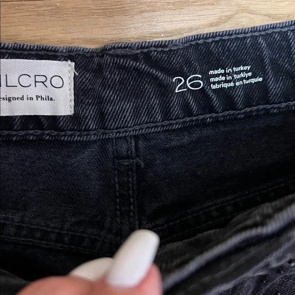 NWT $128 ANTHROPOLOGIE PILCRO The Devon Rhinestone Distressed Denim Shorts 26 - Picture 4 of 14